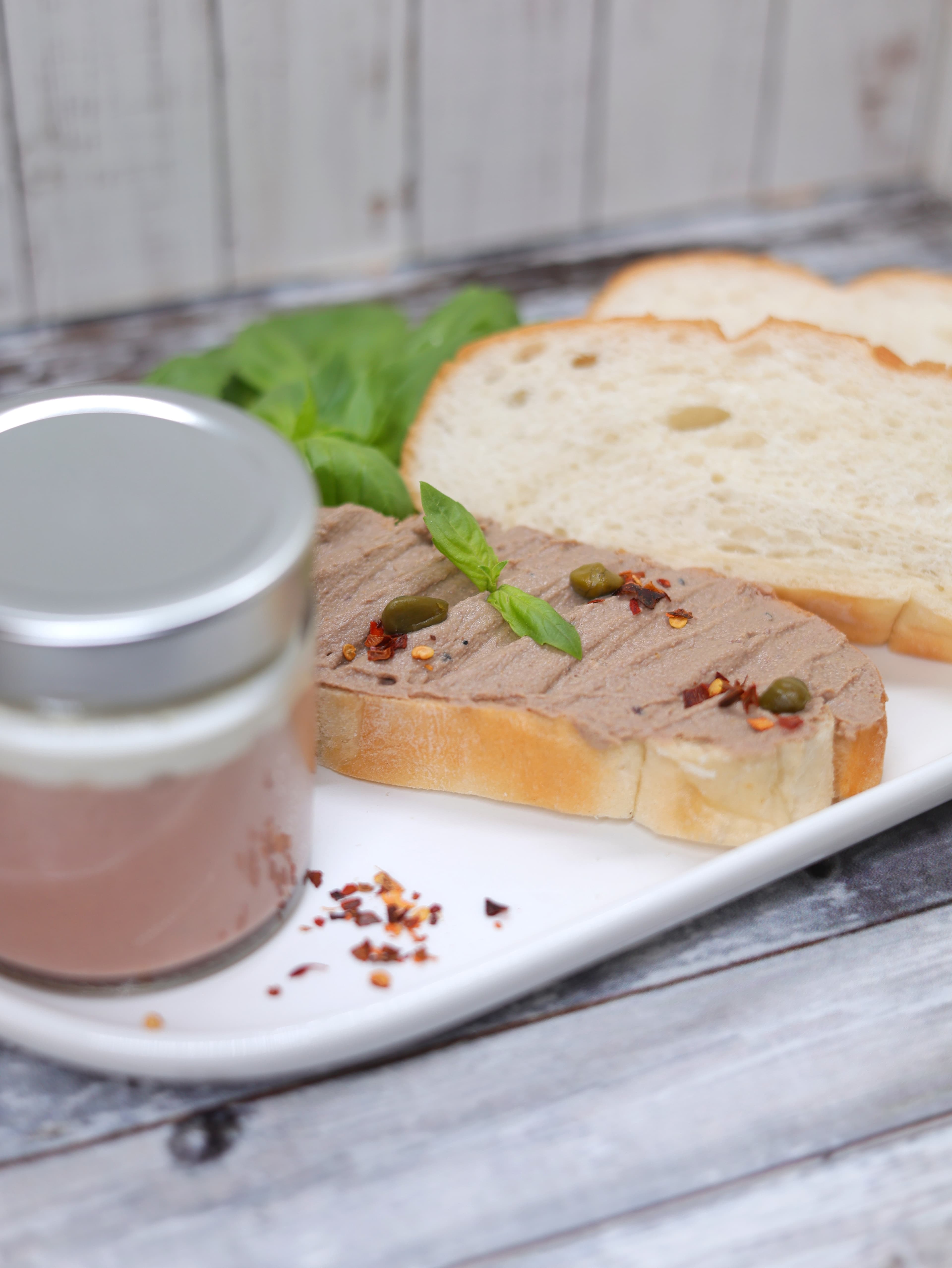 Паштет из куриной печени с трюфелем