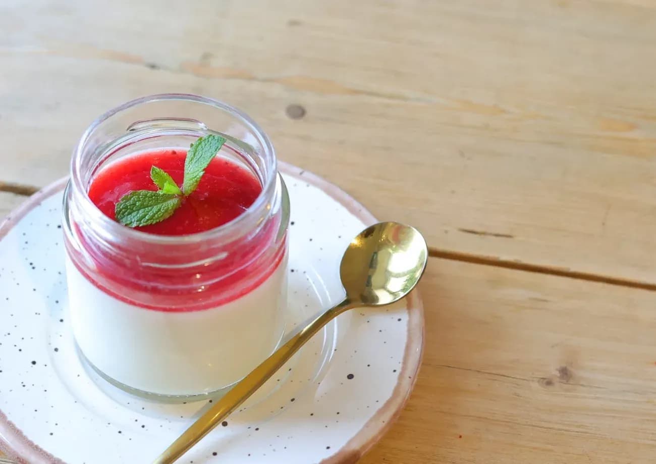 Панна Котта с клубничным кули